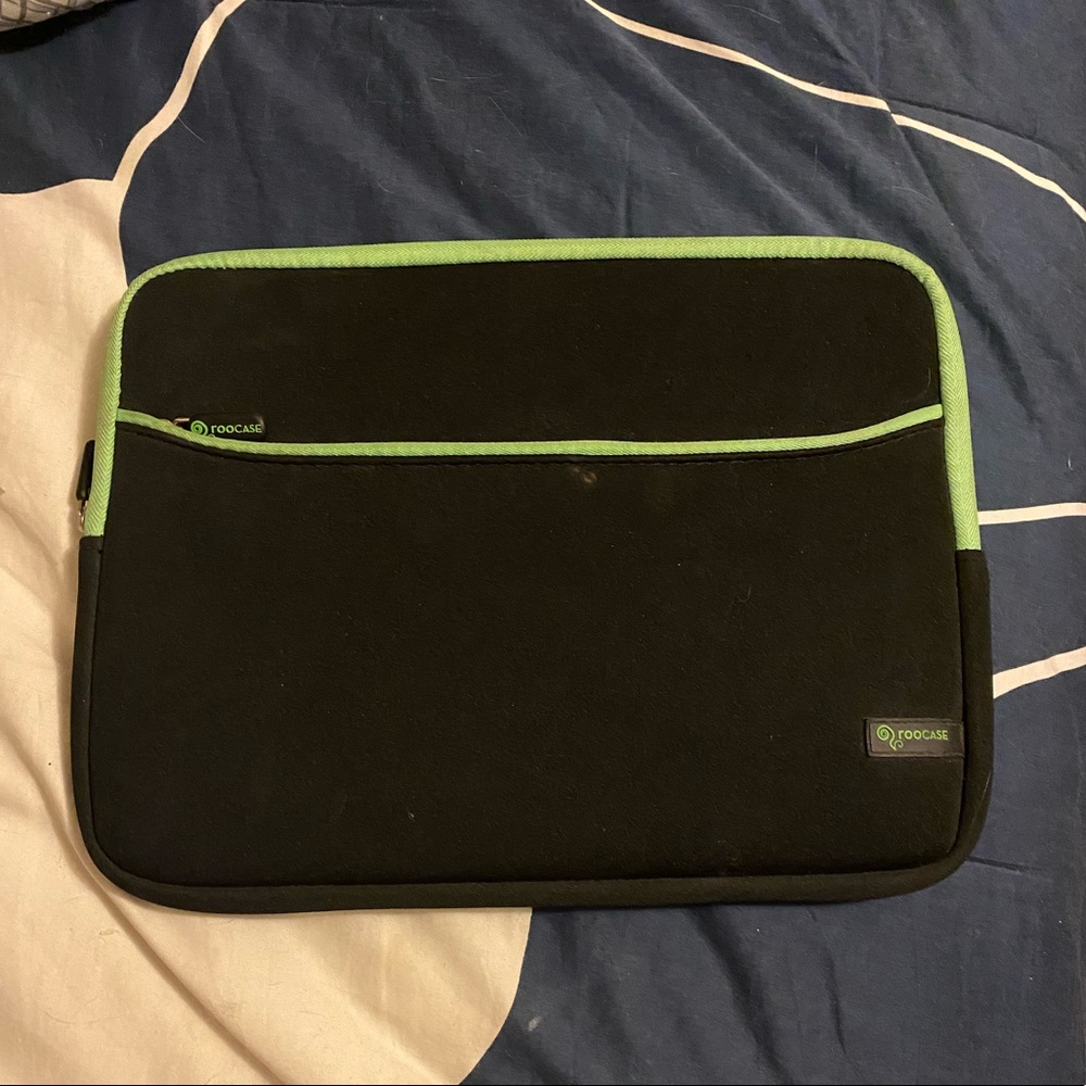 Roocase 11 inch Laptop Case